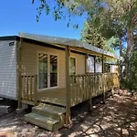 Zecamping 2 Etoiles Avec Animaux Acceptes Piscine A 4km De La Camping 2*