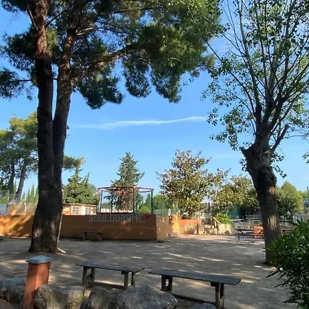 Campingplatz Zecamping 2 Etoiles Avec Animaux Acceptes Piscine A 4km De La 2*