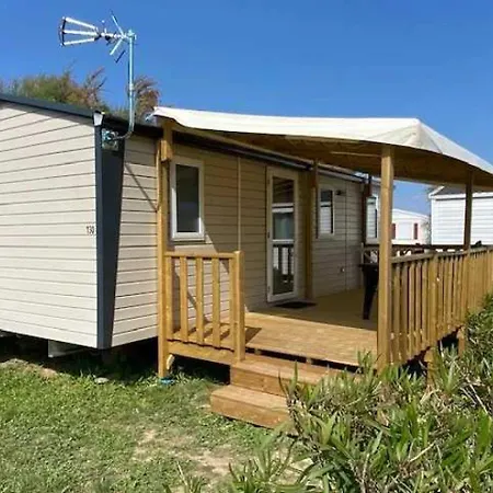 2 Etoiles - Piscine - Ccb0fdi Camping