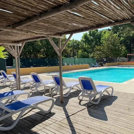 Camping 2 étoiles - Piscine - Ccb0fdi