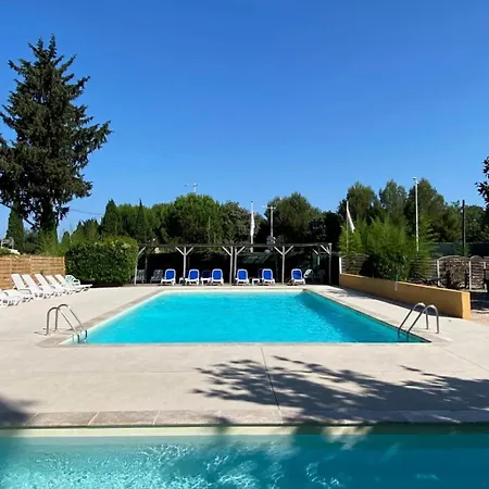 Zecamping 2 Etoiles Avec Animaux Acceptes Piscine A 4km De La 马格隆新城